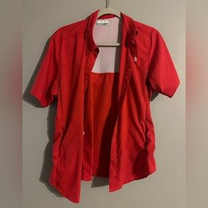 Women’s Columbia PFG Red Top. Omni Shade.